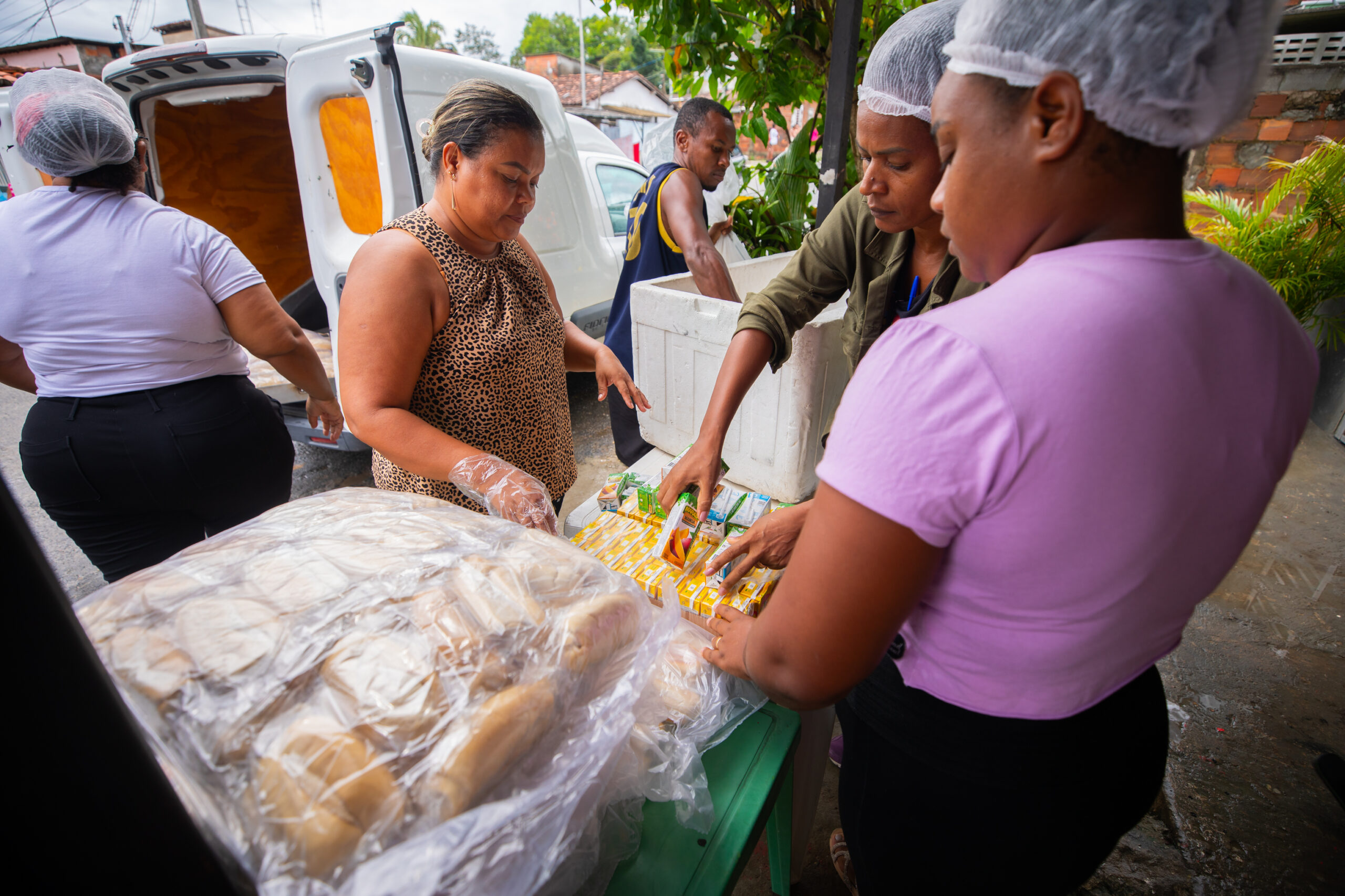Prefeitura segue auxiliando famílias afetadas pela chuva.