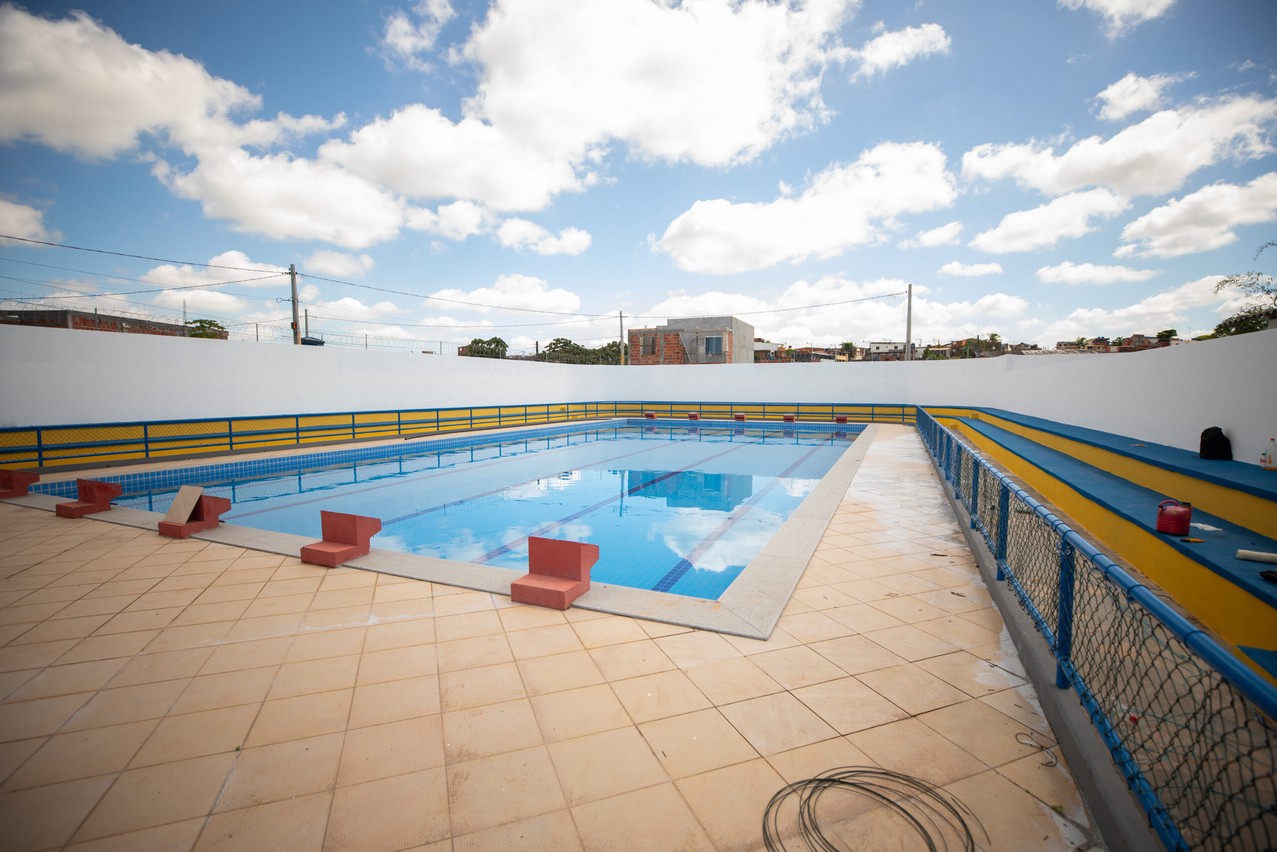 Requalificação da piscina semiolímpica estão 80% concluídas