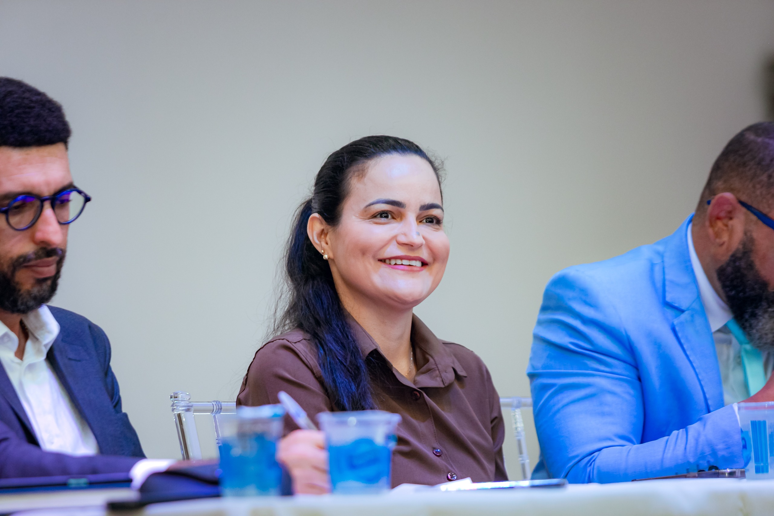 Prefeita Débora participa de debate sobre regulamentação de motoristas de aplicativo