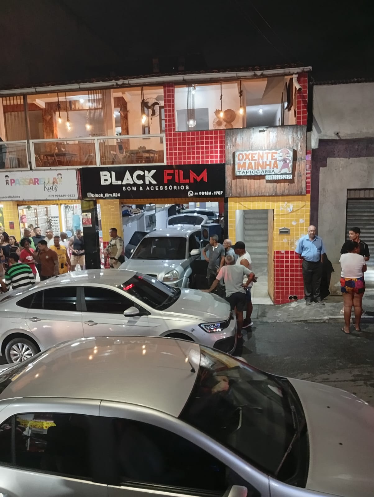 Triplo homicídio é registrado em loja de som e película no Terraplac, Itinga