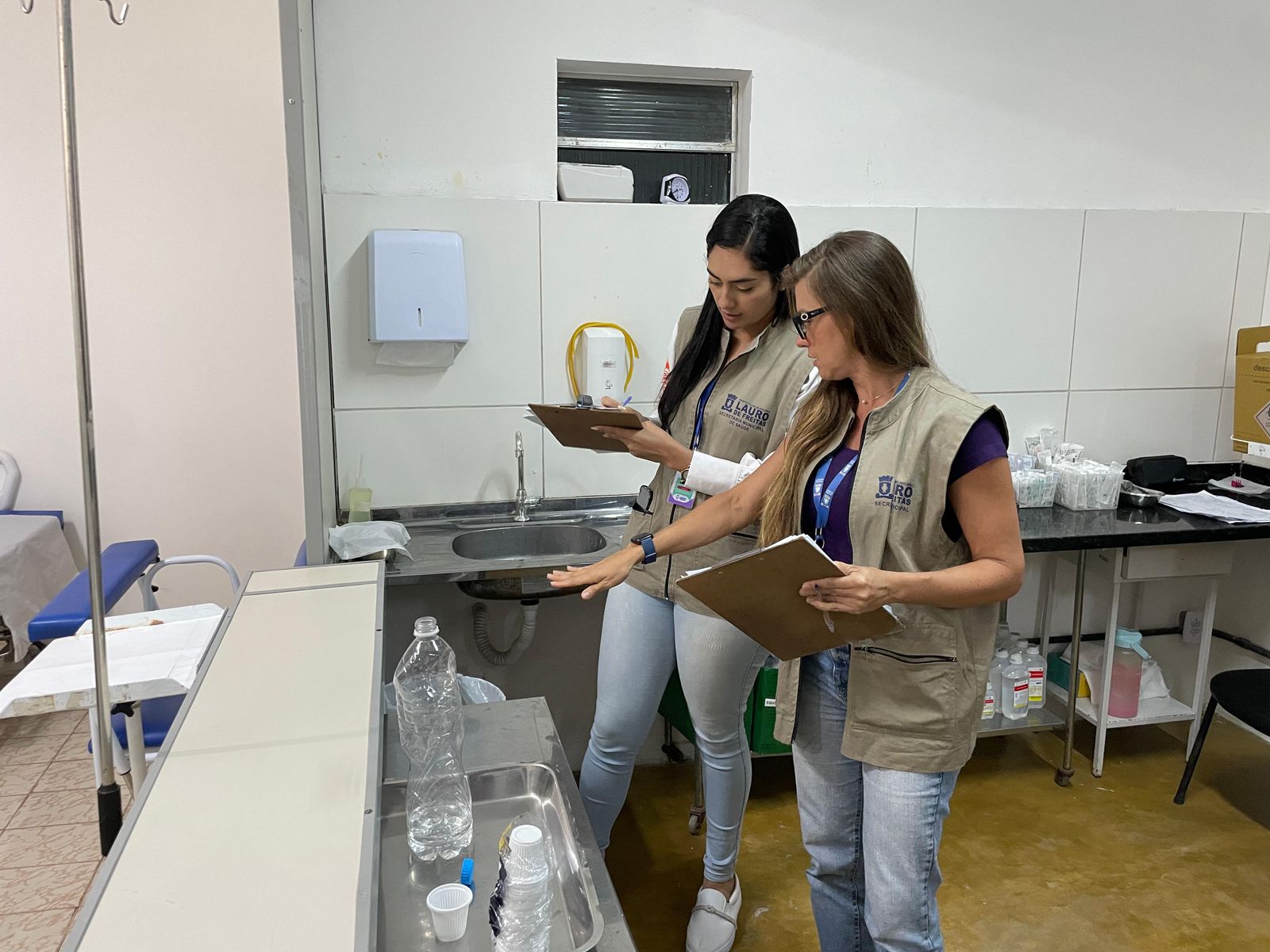 Prefeitura de Lauro de Freitas intensifica ações de fiscalização sanitária nas unidades de saúde