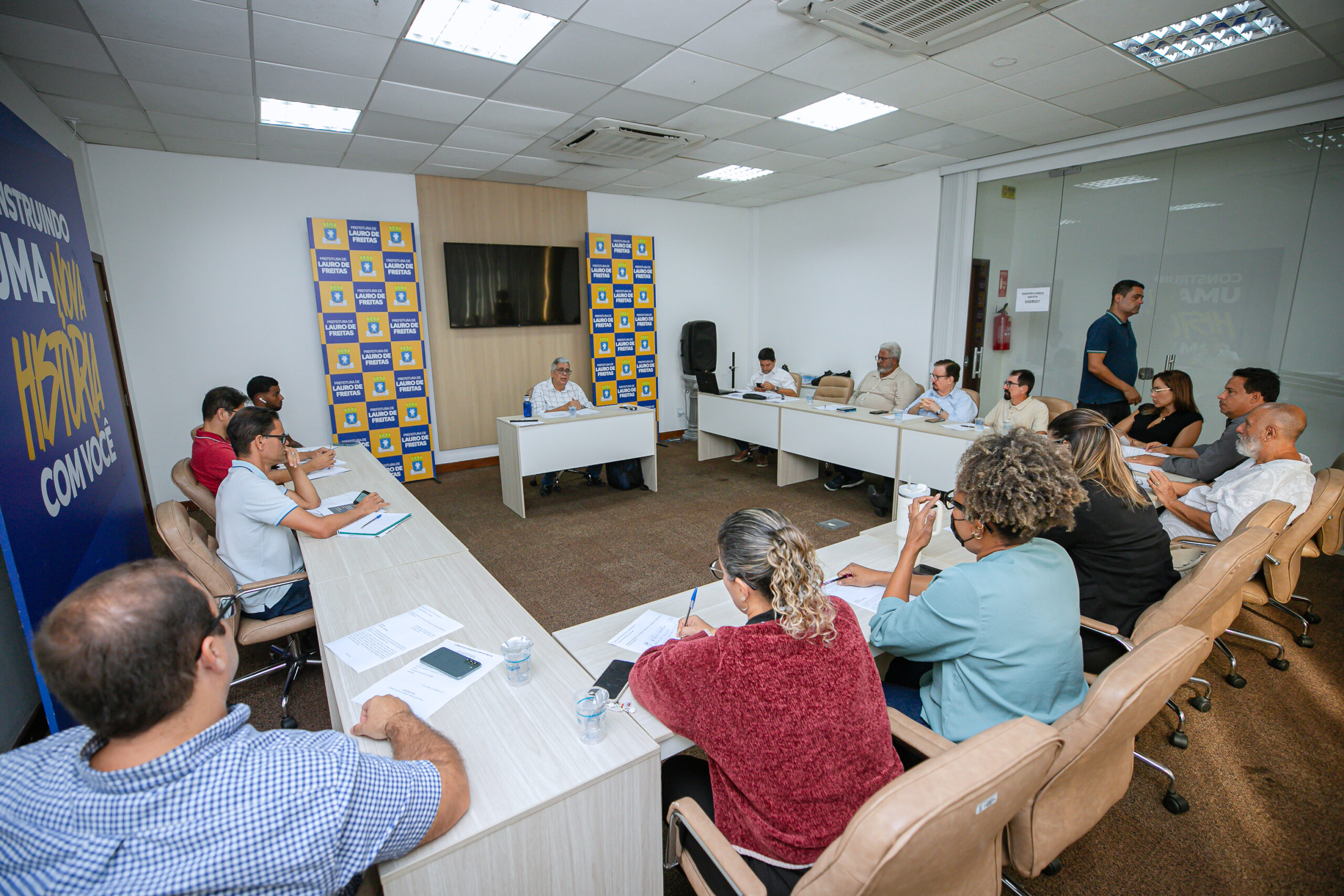 ConCidade de Lauro de Freitas realiza reunião para discutir regimento interno e revisão do PDDU